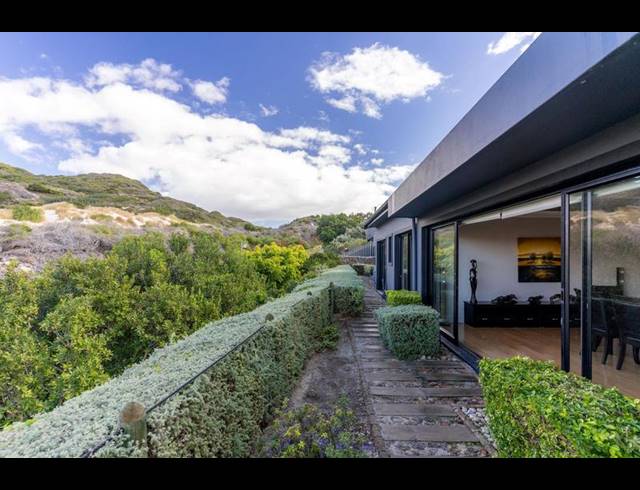6 BEDROOM PROPERTY TO RENT IN KRONENZICHT
